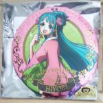 麦ストバースデー缶バッジ2022年12月