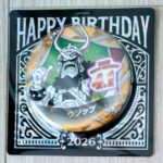 ジャンショバースデー缶バッジ2026年4月